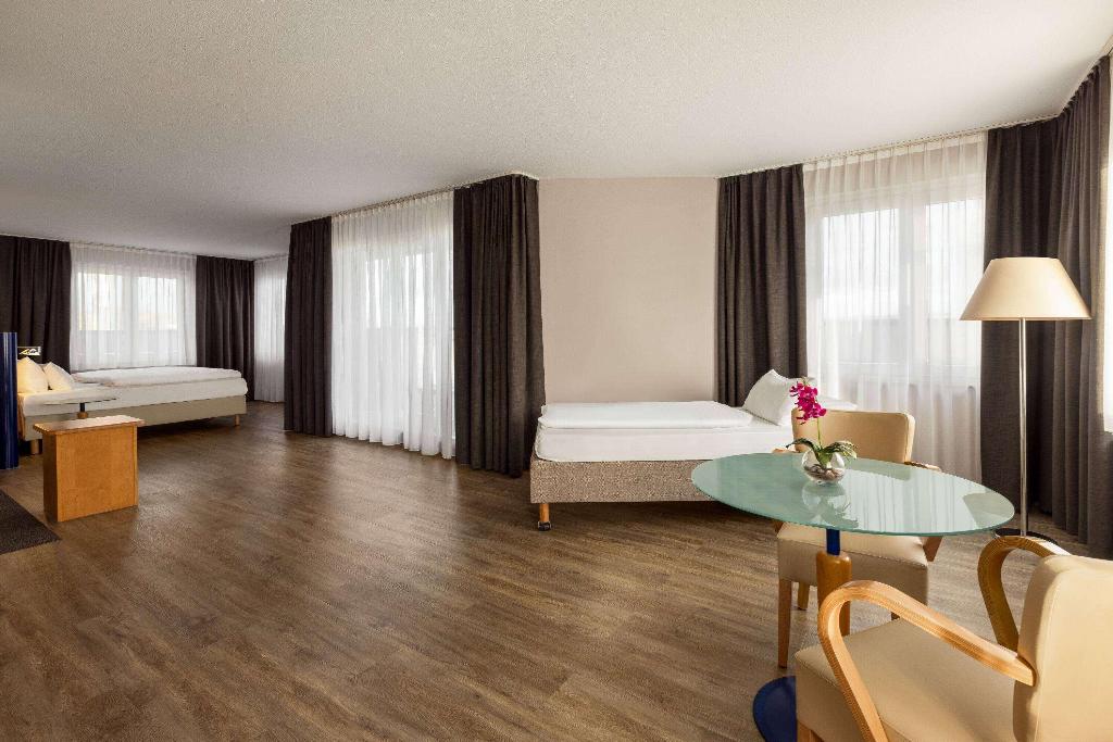 hotel-thumb