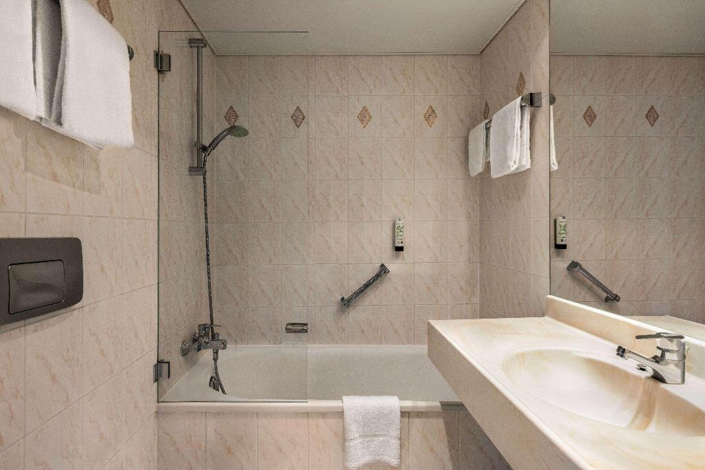 hotel-thumb