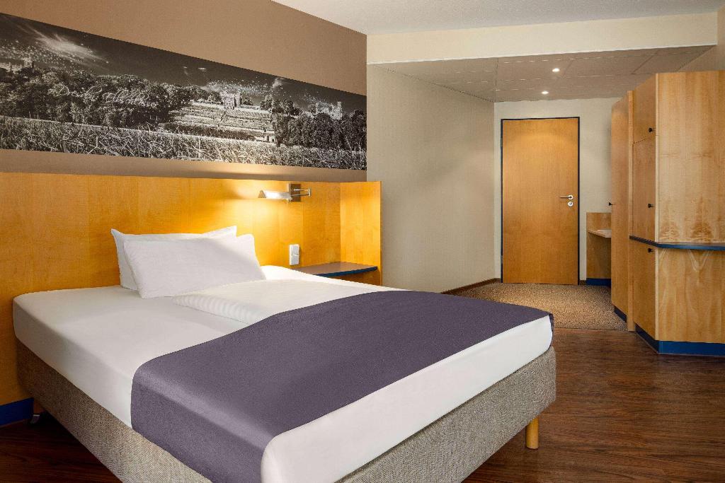hotel-thumb
