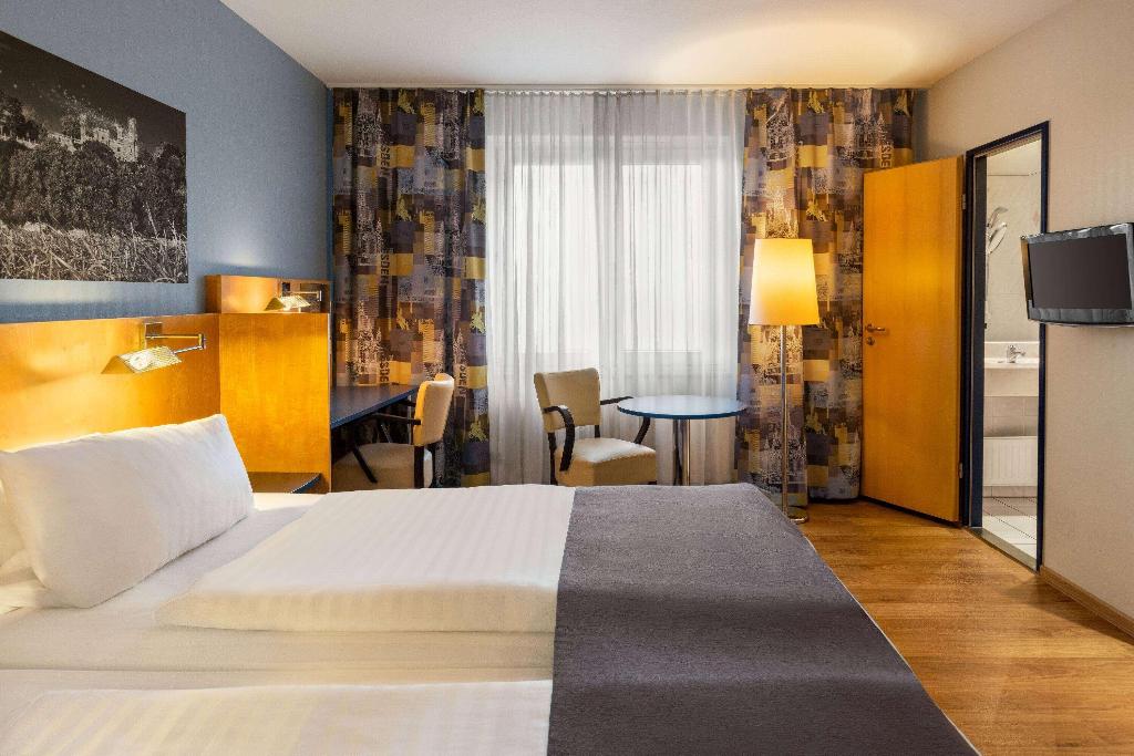 hotel-thumb