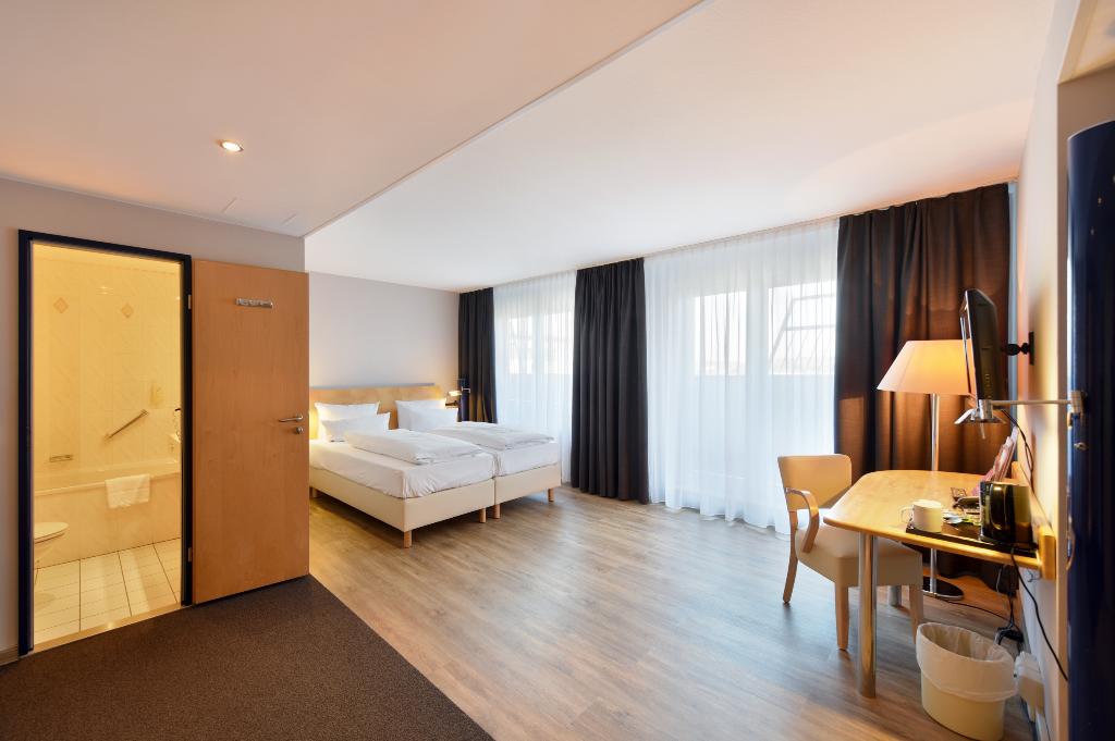 hotel-thumb