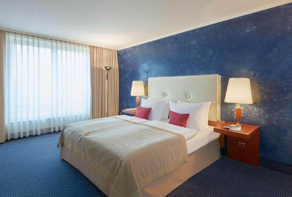 hotel-thumb