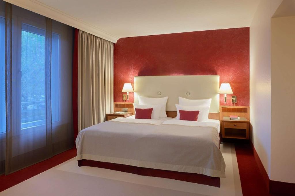 hotel-thumb