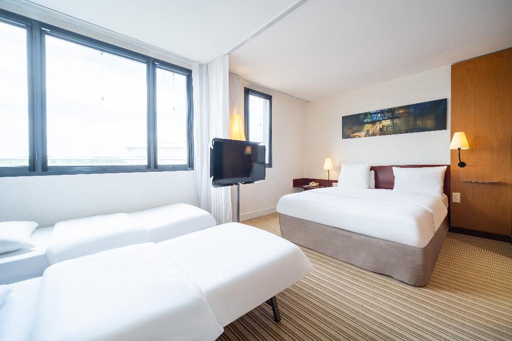B&B HOTEL Calais Terminal Cité de l'Europe 4 Etoil
