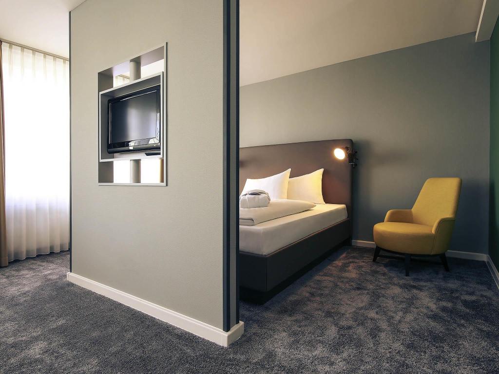 hotel-thumb