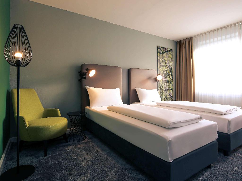 hotel-thumb