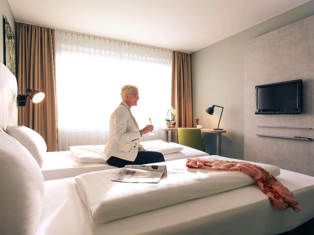 hotel-thumb
