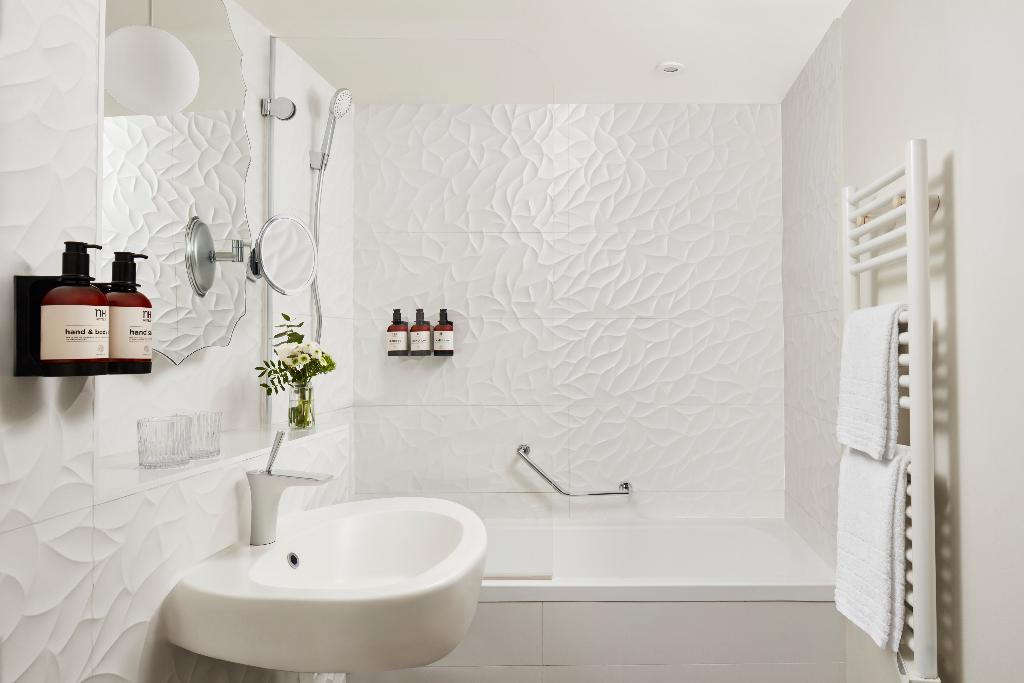 Hotel NH Paris Gare De L'Est, Frankreich, Paris. Großes 1