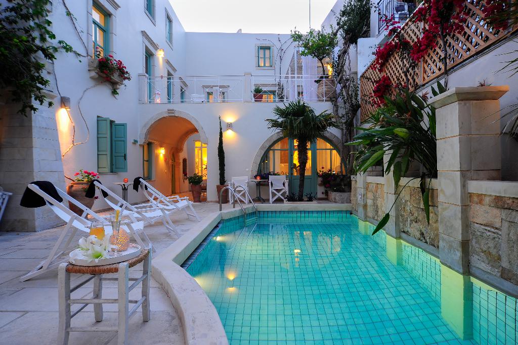 Mythos Suites Hotel