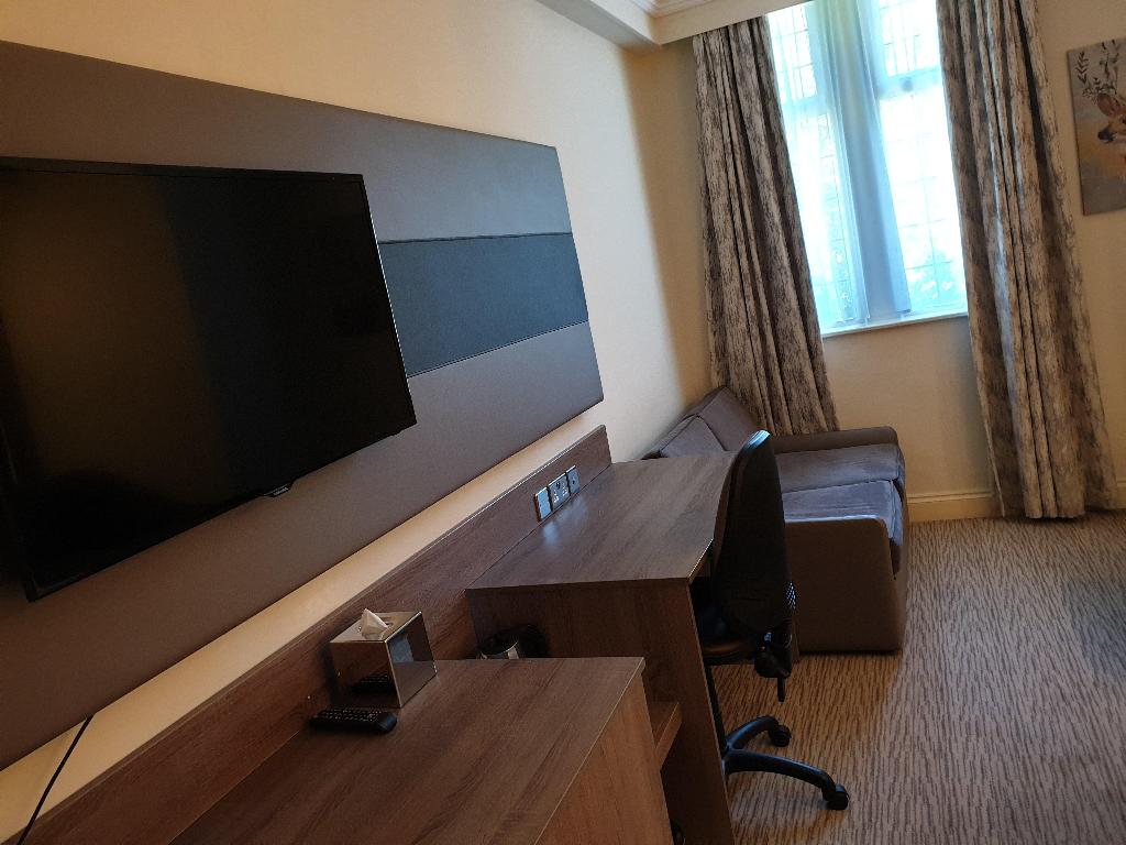 Tong Park Hotel