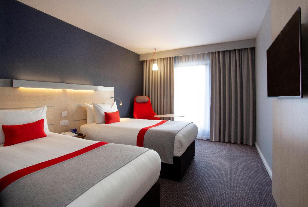 Holiday Inn Express Cheltenham Town Centre