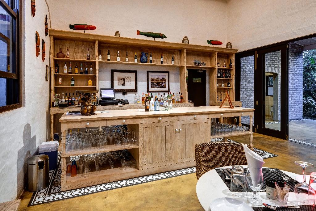 Mbano Manor Hotel Victoria Falls - Bar