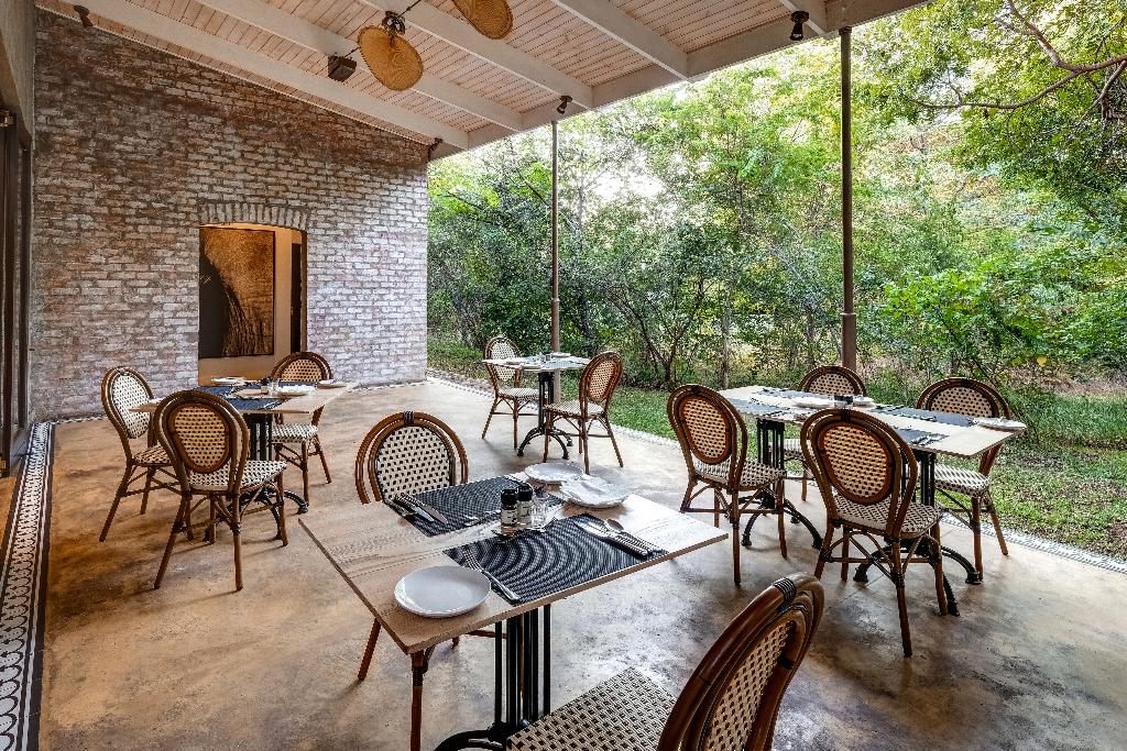 Mbano Manor Hotel Victoria Falls - Restaurant