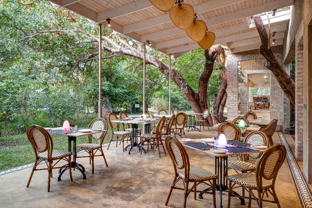 Mbano Manor Hotel Victoria Falls - Restaurant