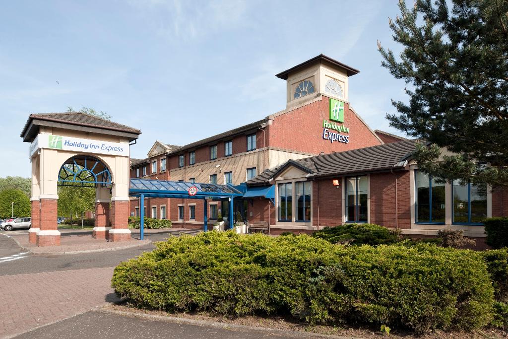 Holiday Inn Express Strathclyde Park M74 JCT 5