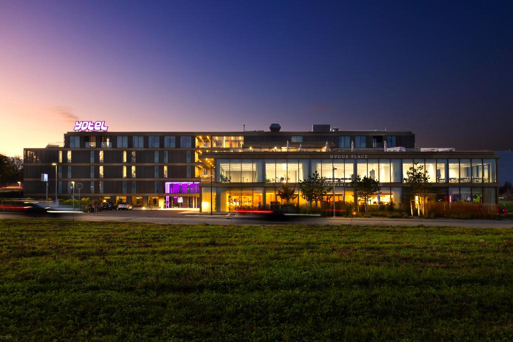 Yotel Geneva Lake