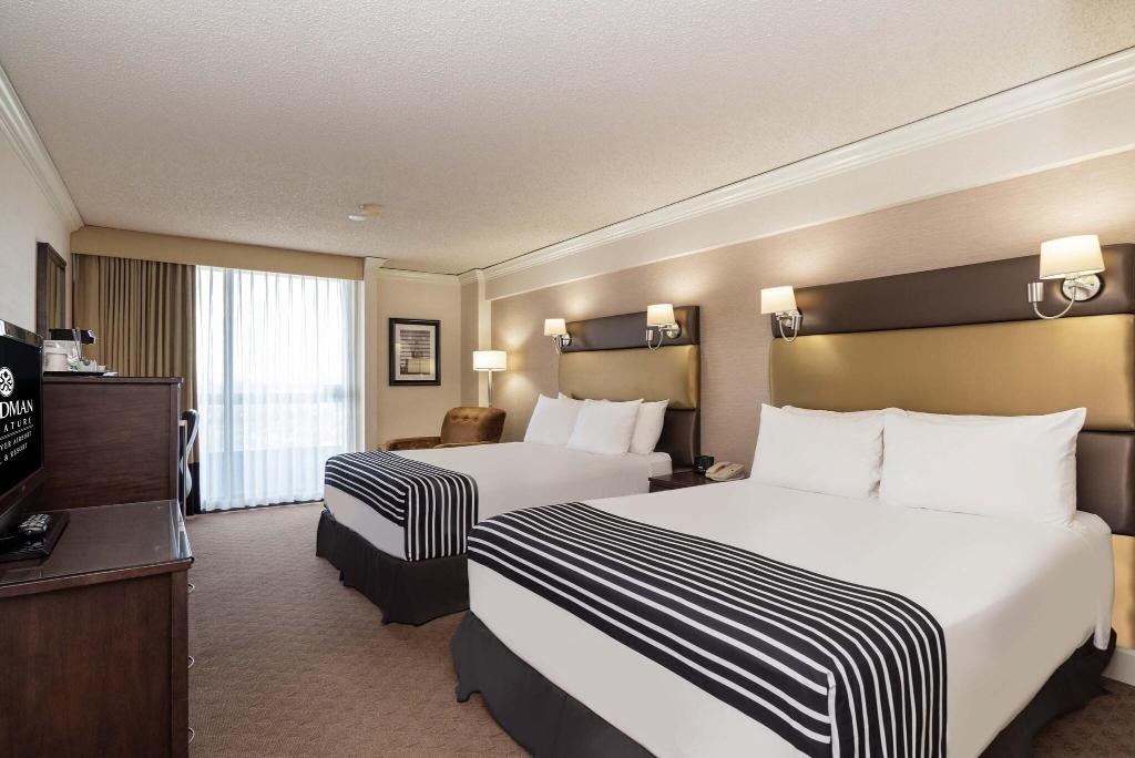 Sandman Signature Hotel & Resort Vancouver Airport