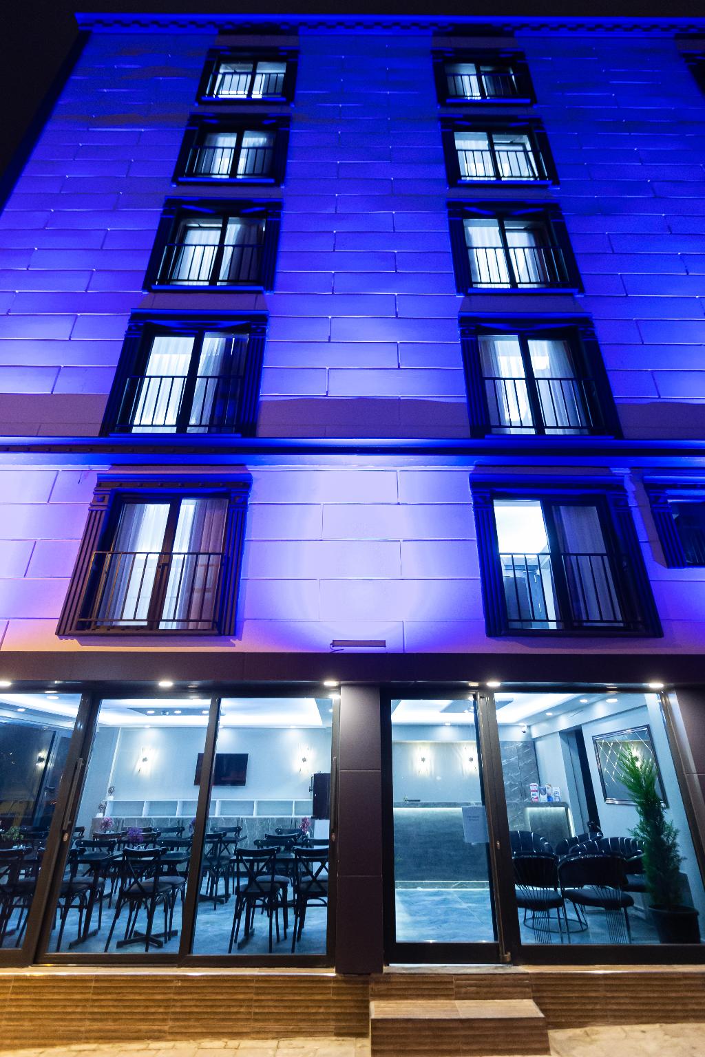 Ria Suites Hotel