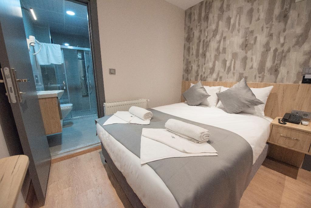 Mahya Hotel