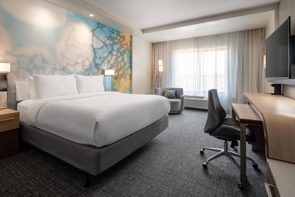 Courtyard By Marriott Petaluma Sonoma County
