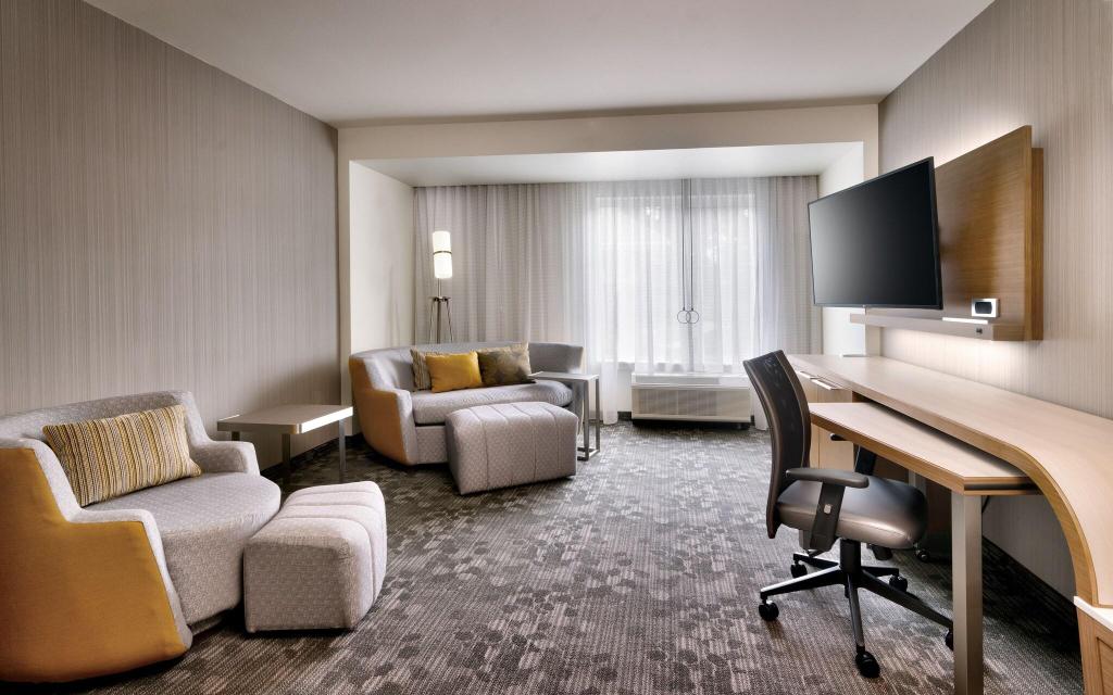 Courtyard By Marriott Atlanta Duluth Downtown