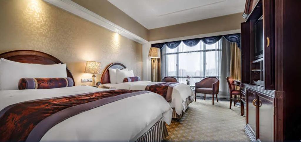 Kunming Green Lake Hotel