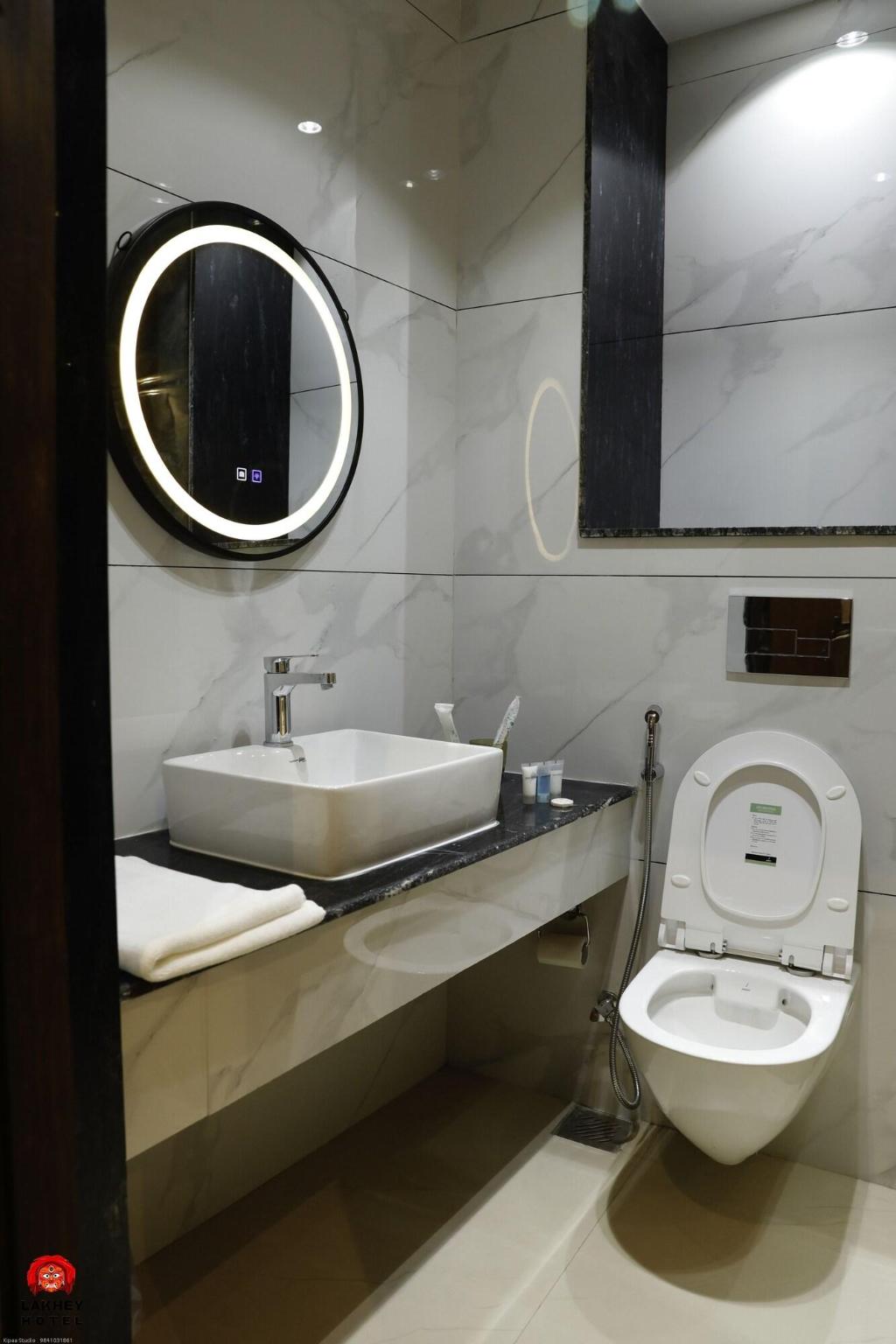 Lakhey Hotel