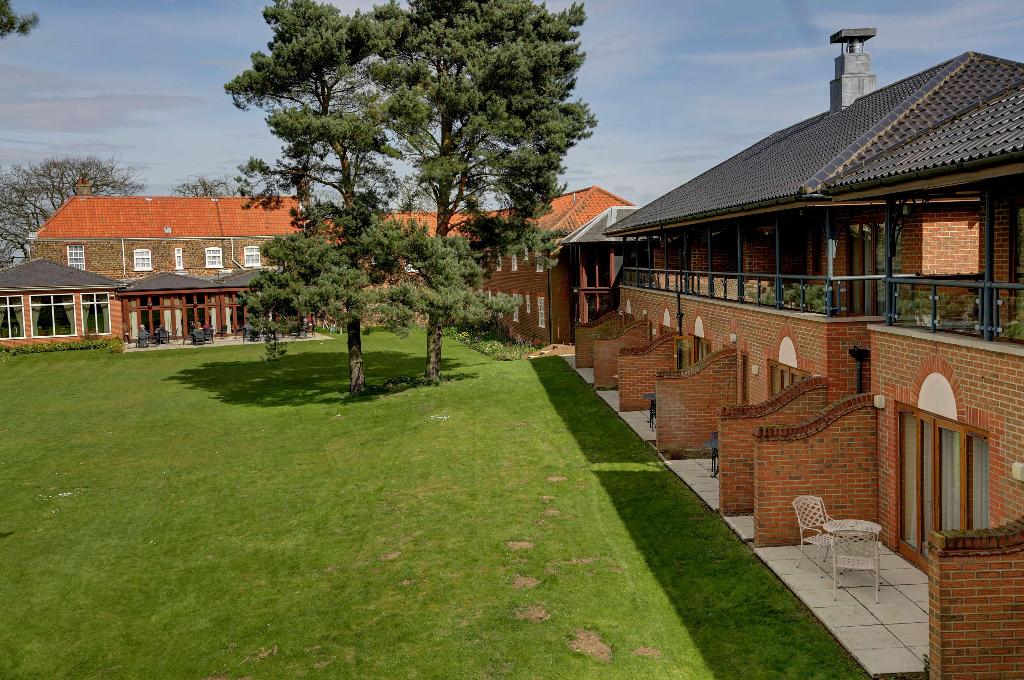 Kings Lynn Knights Hill Hotel & Spa BW Signature - General view