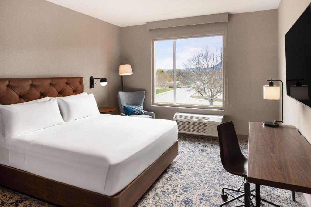 Four Points By Sheraton Penticton At The Conventio
