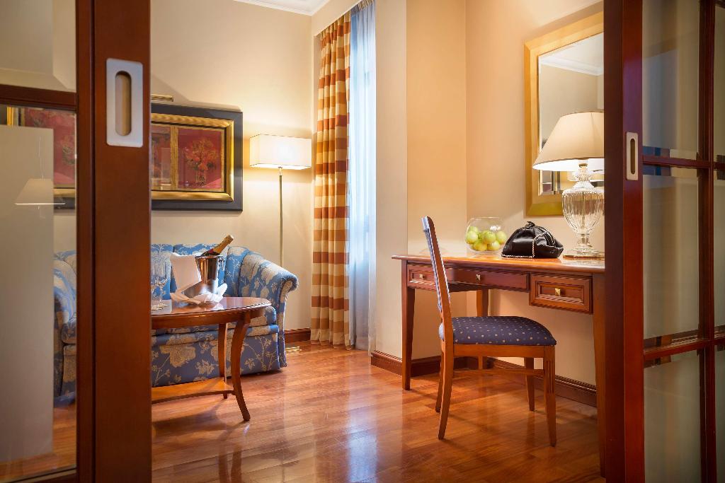 Best Western Premier Astoria