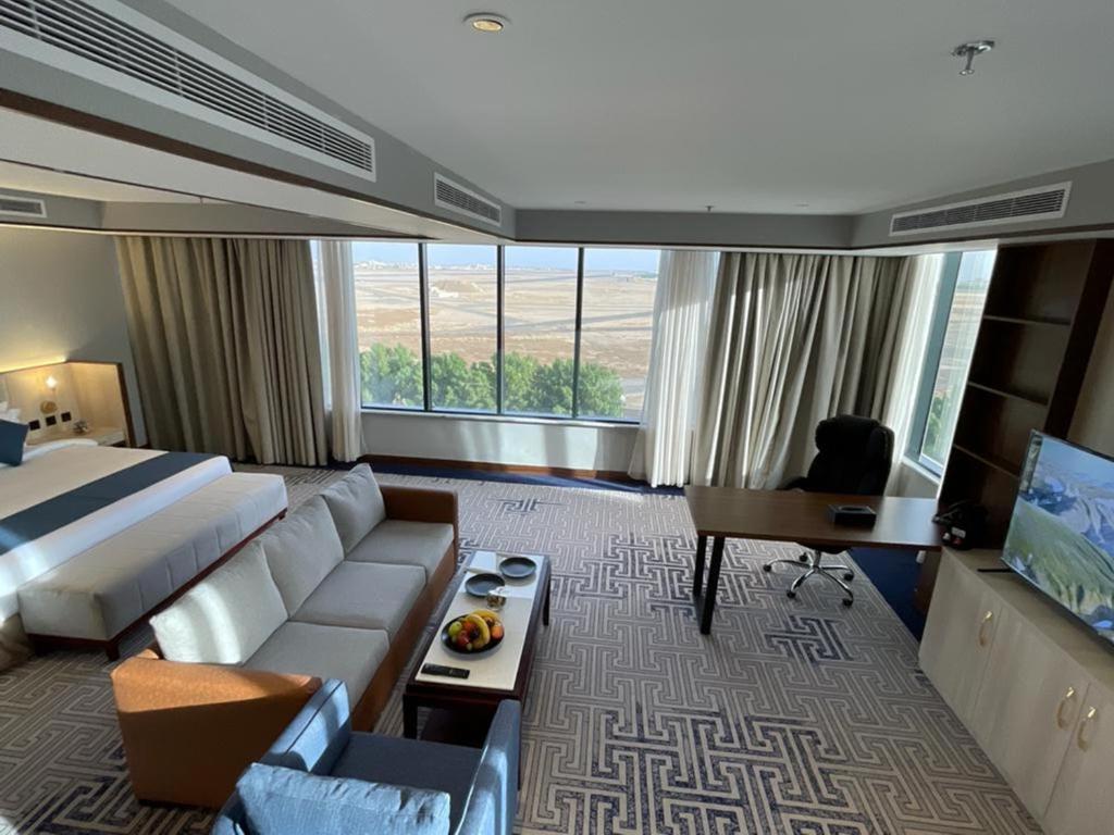 Five Seasons Hotel