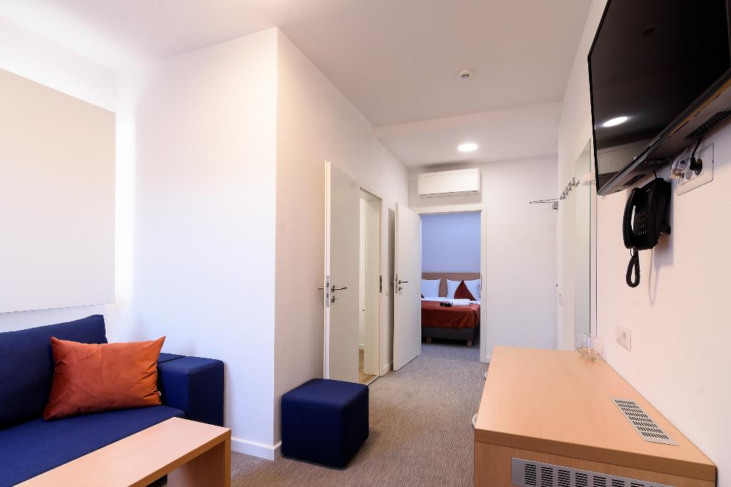 Urban Hotel