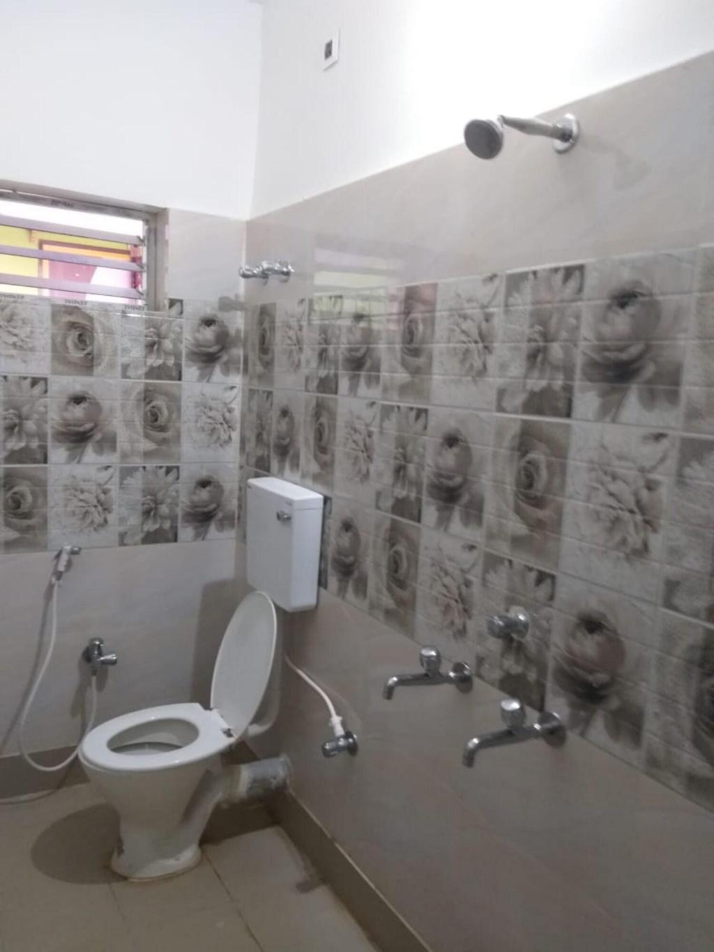 Goroomgo Panja Guest House Kolkata