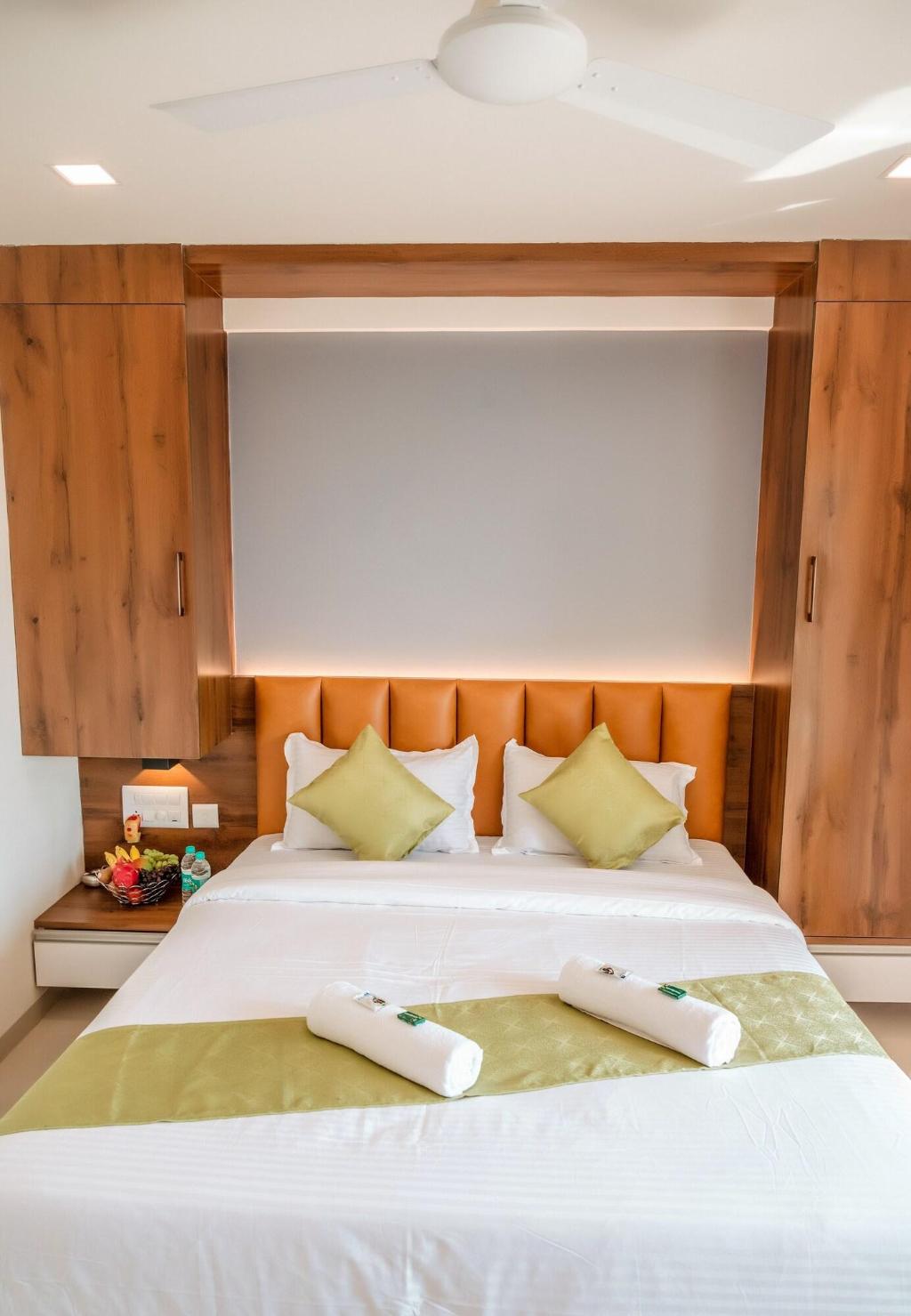 Hotel Heraa International