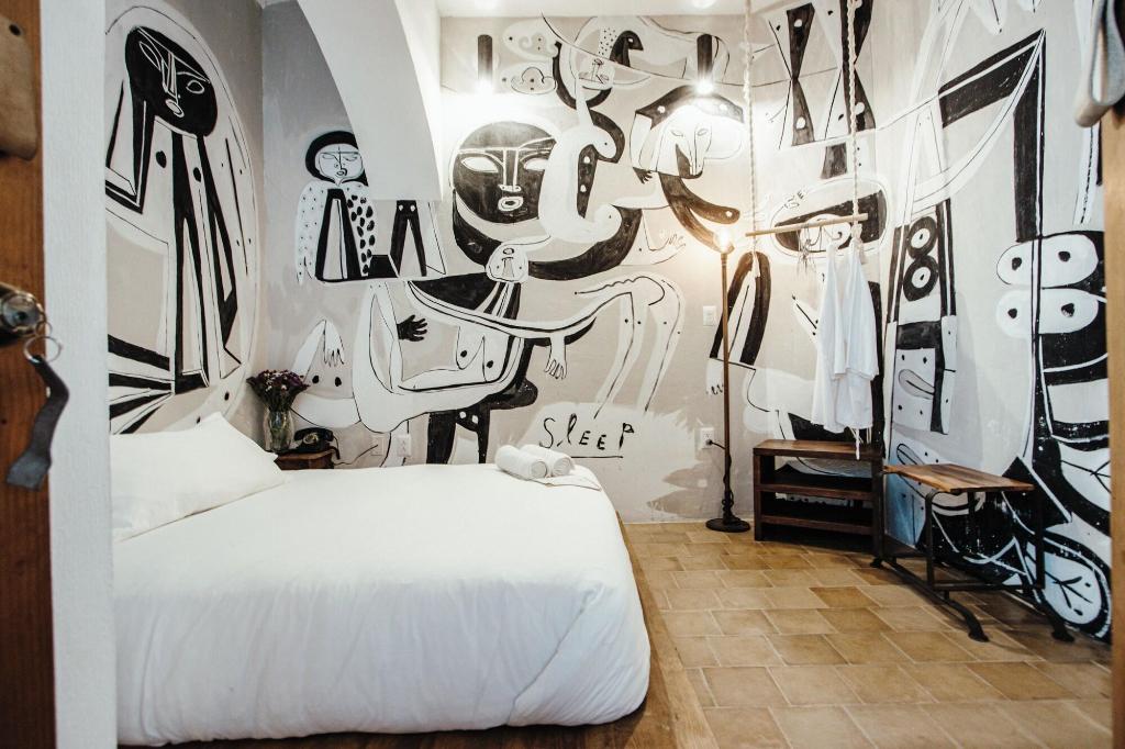 Hotel Sin Nombre