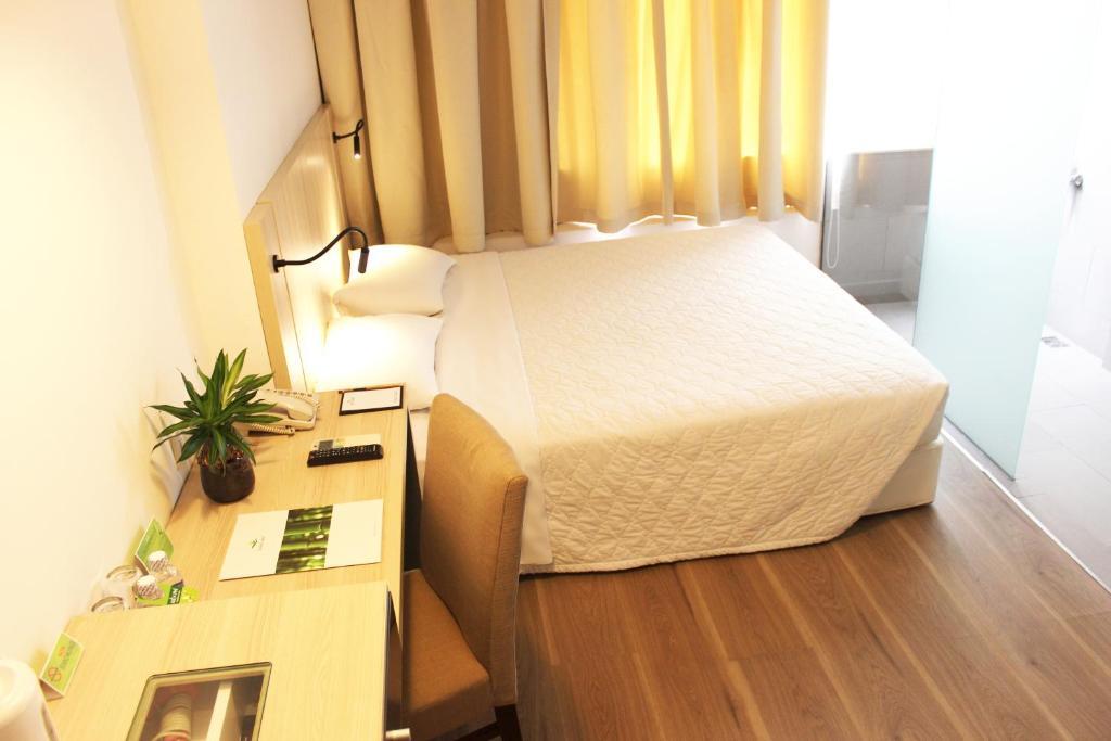 hotel-thumb
