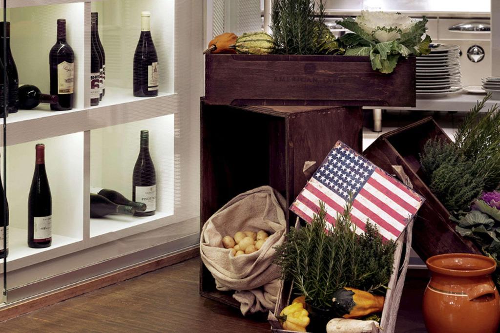 Hotel Clarion Hotel Sign, Schweden, Stockholm. Großes 55