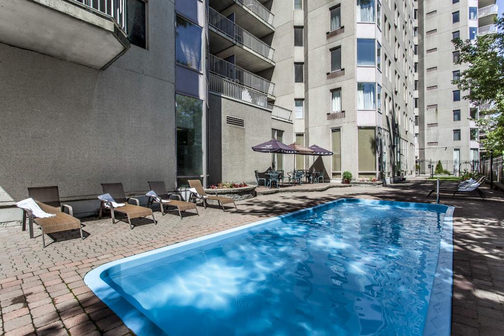 Le Nouvel Hotel, Downtown