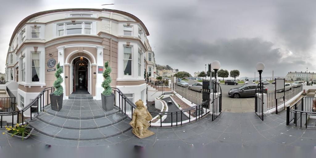 Lauriston Court Hotel