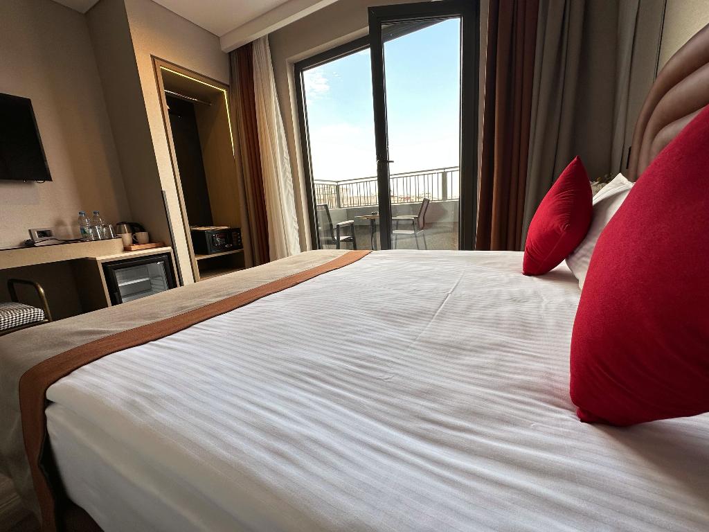 Edition Old City Hotel