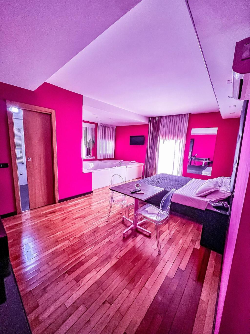 Sweet Central Hotel