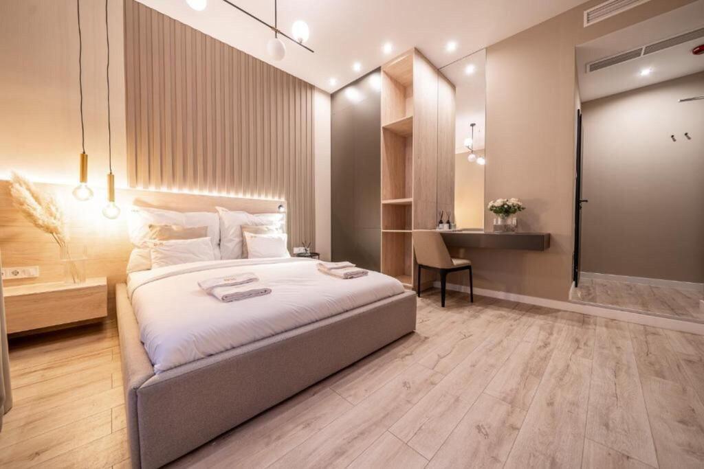 Kã¡roly Boutique Suites, Best Location By Bqa