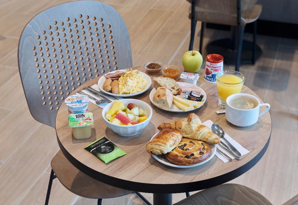 Hotel B&B HOTEL Versailles Rocquencourt, Frankreich, Versailles. Großes 2