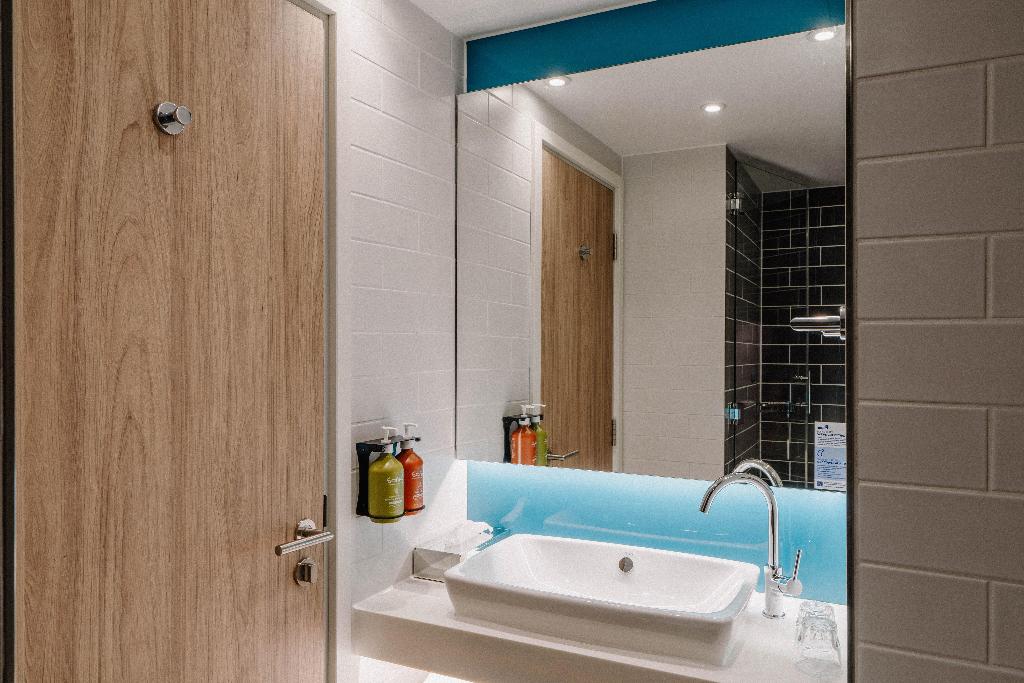 Holiday Inn Express Liverpool Central
