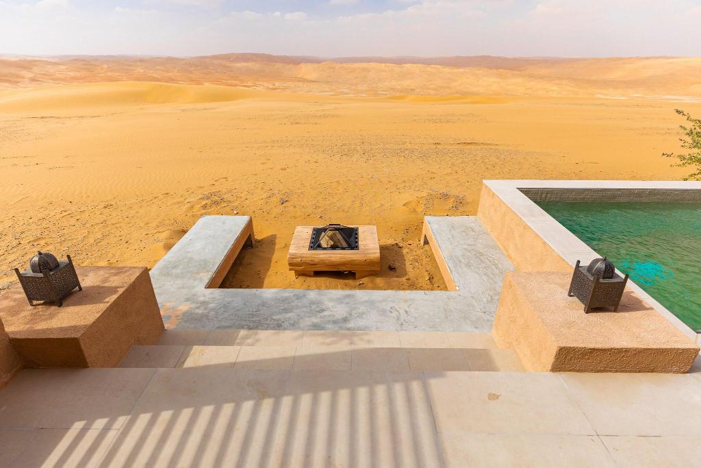 Bab Al Nojoum Bateen Liwa - Sports and Entertainment