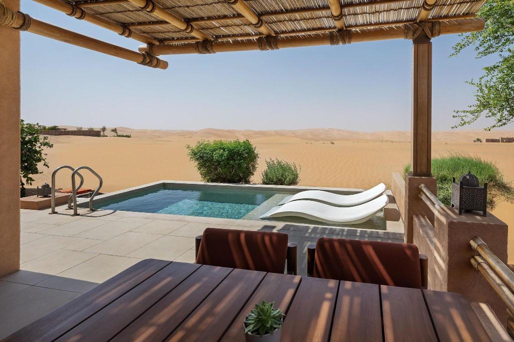 Bab Al Nojoum Bateen Liwa - Pool