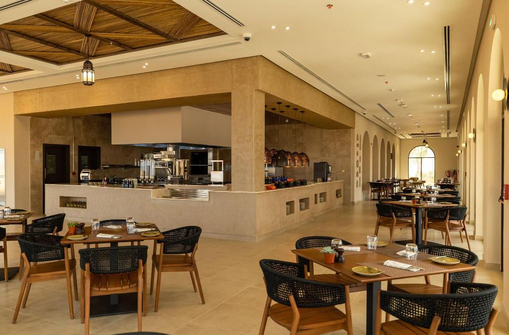 Bab Al Nojoum Bateen Liwa - Restaurant