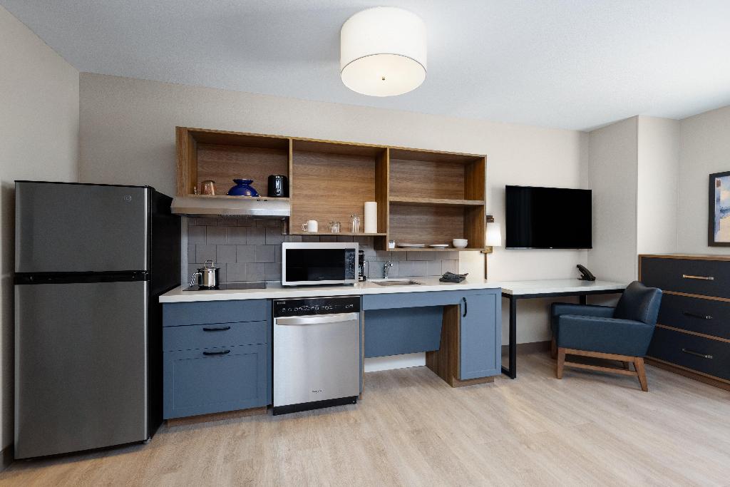 Candlewood Suites Mcpherson