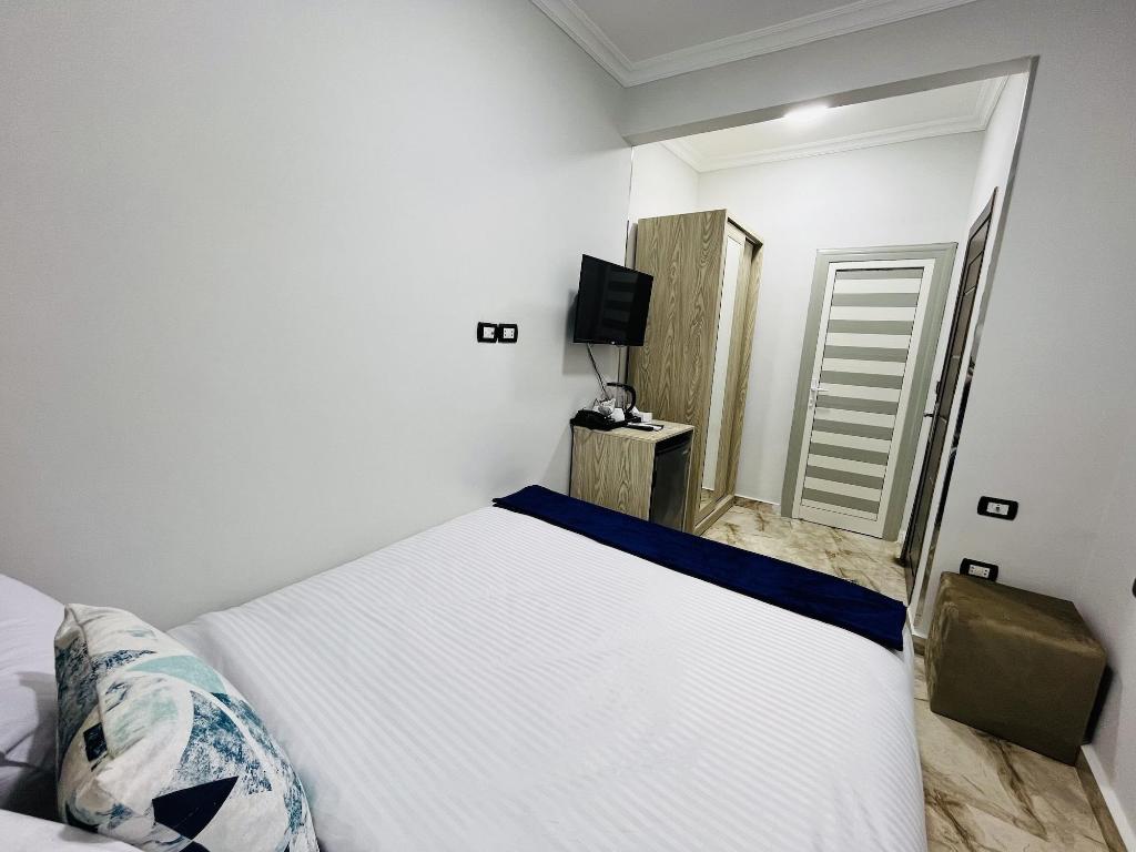 Capital Of Pyramids Hotel