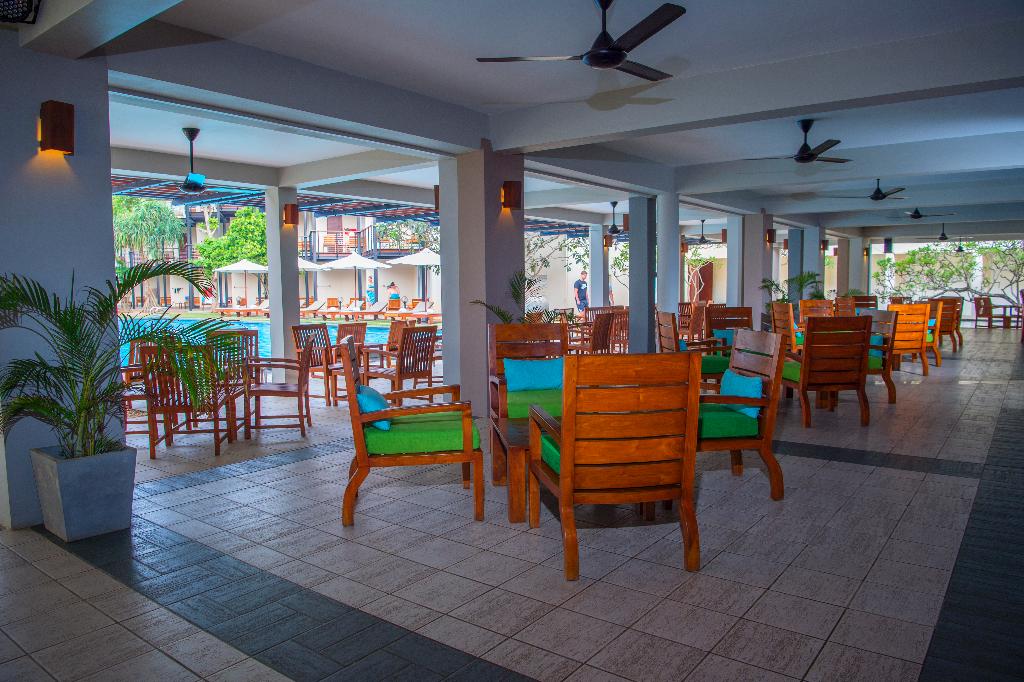 Mermaid Hotel And Club